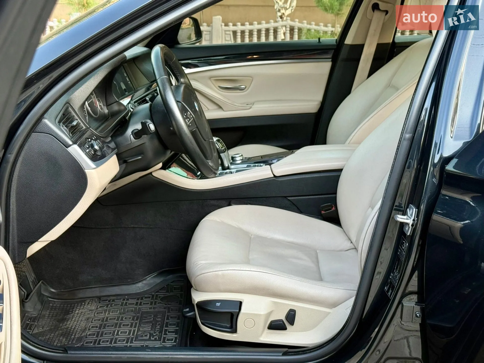 2012 BMW 5er - мініатюра 20