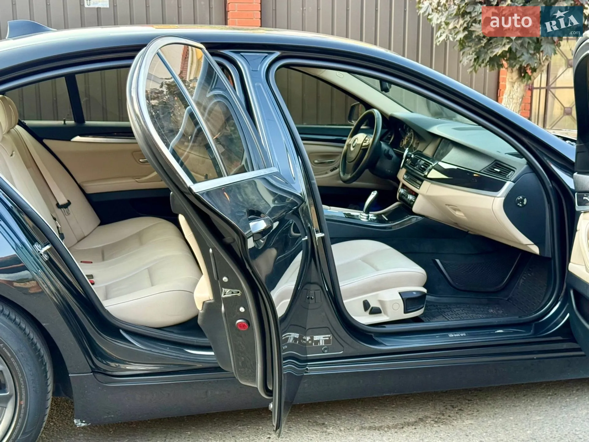 2012 BMW 5er - мініатюра 32