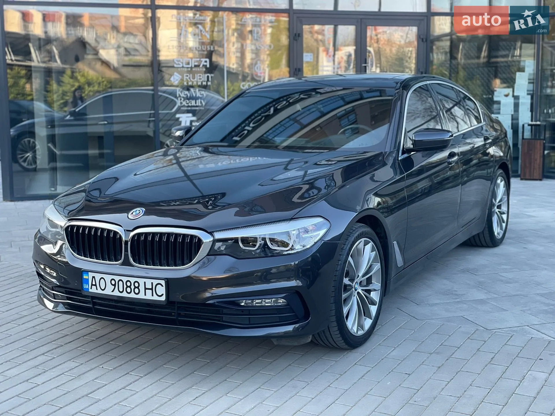 2017 BMW 5er - мініатюра 2