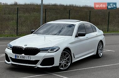 Седан BMW 5 Series 2017 в Ровно