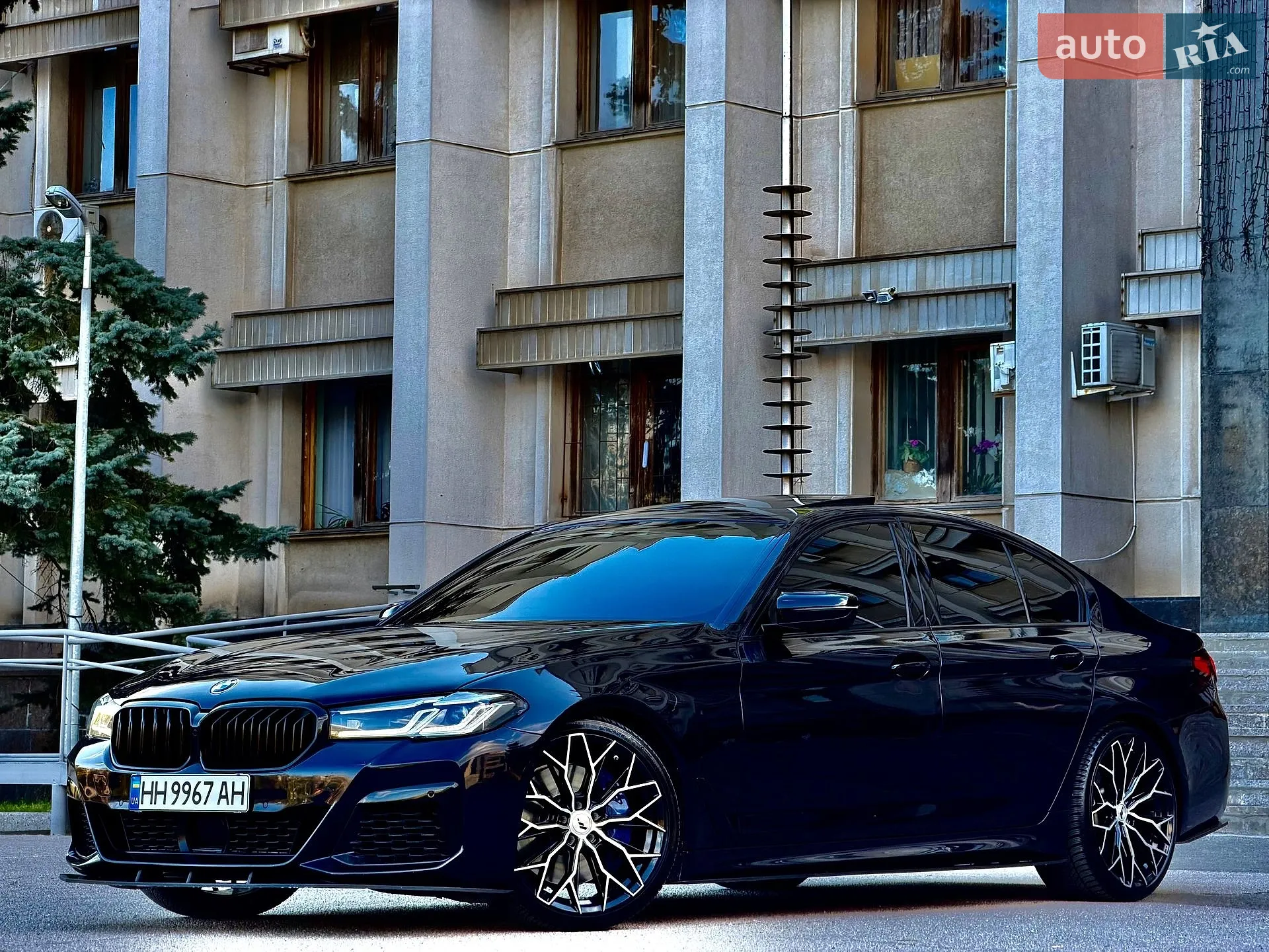2017 BMW 5er - мініатюра 31