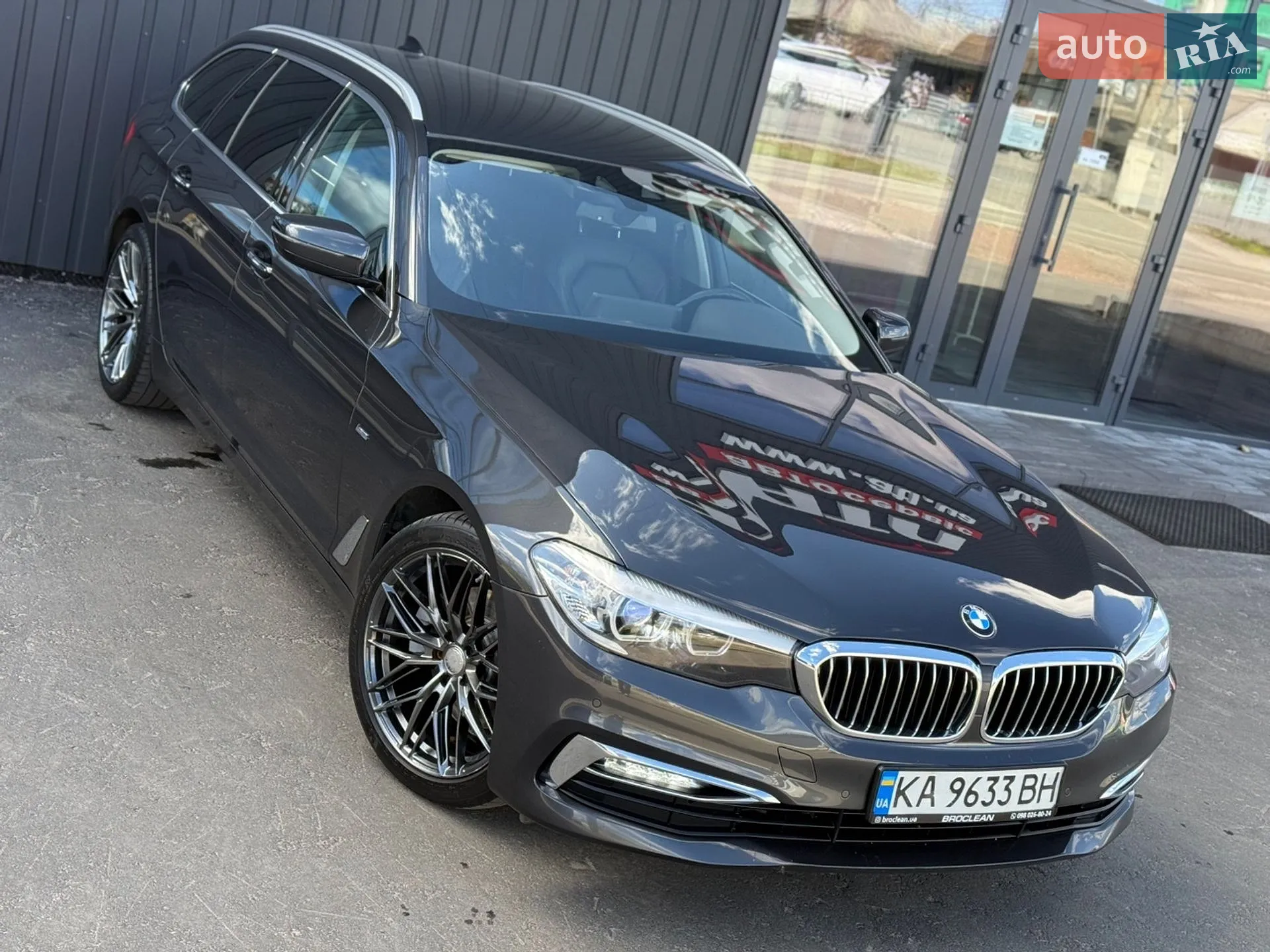 2017 BMW 5er - мініатюра 2