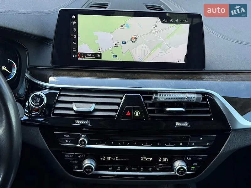 BMW 5 Series 2017 VIN WBAJM71010B054859 фото оголошення 32 з 98