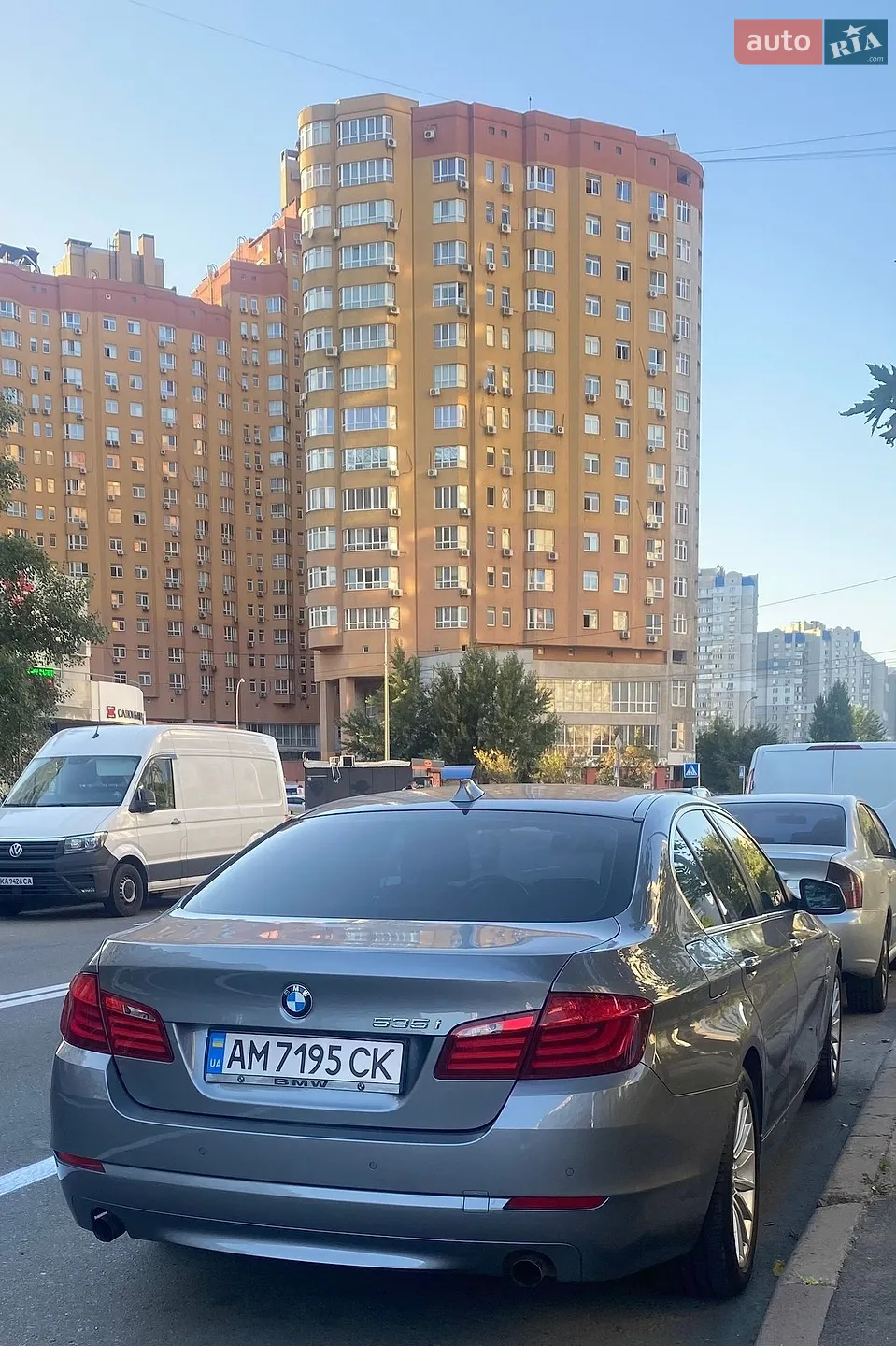 2012 BMW 5er - мініатюра 2