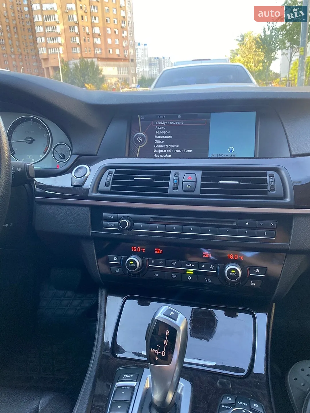 2012 BMW 5er - мініатюра 4