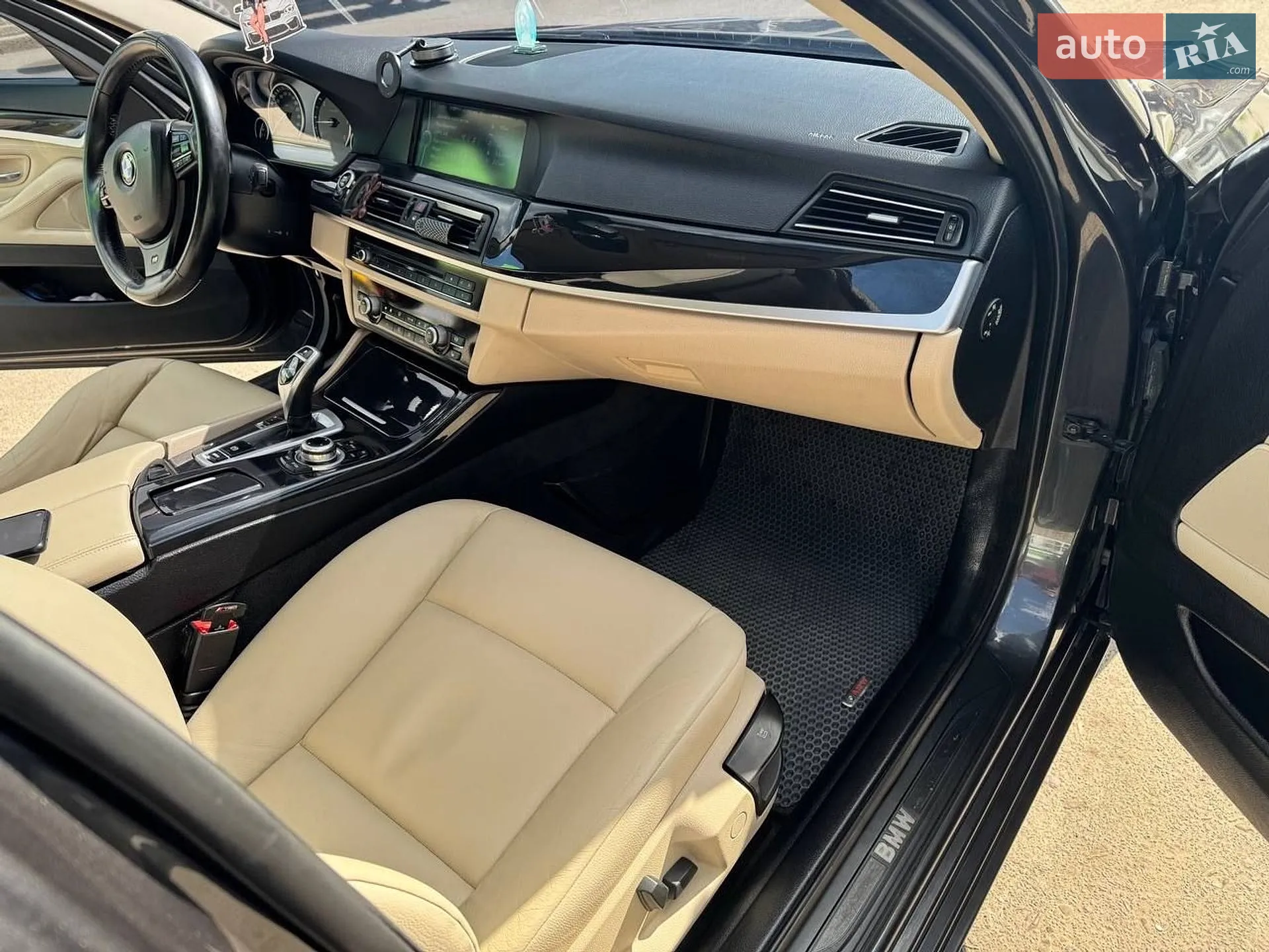 2012 BMW 5er - мініатюра 17