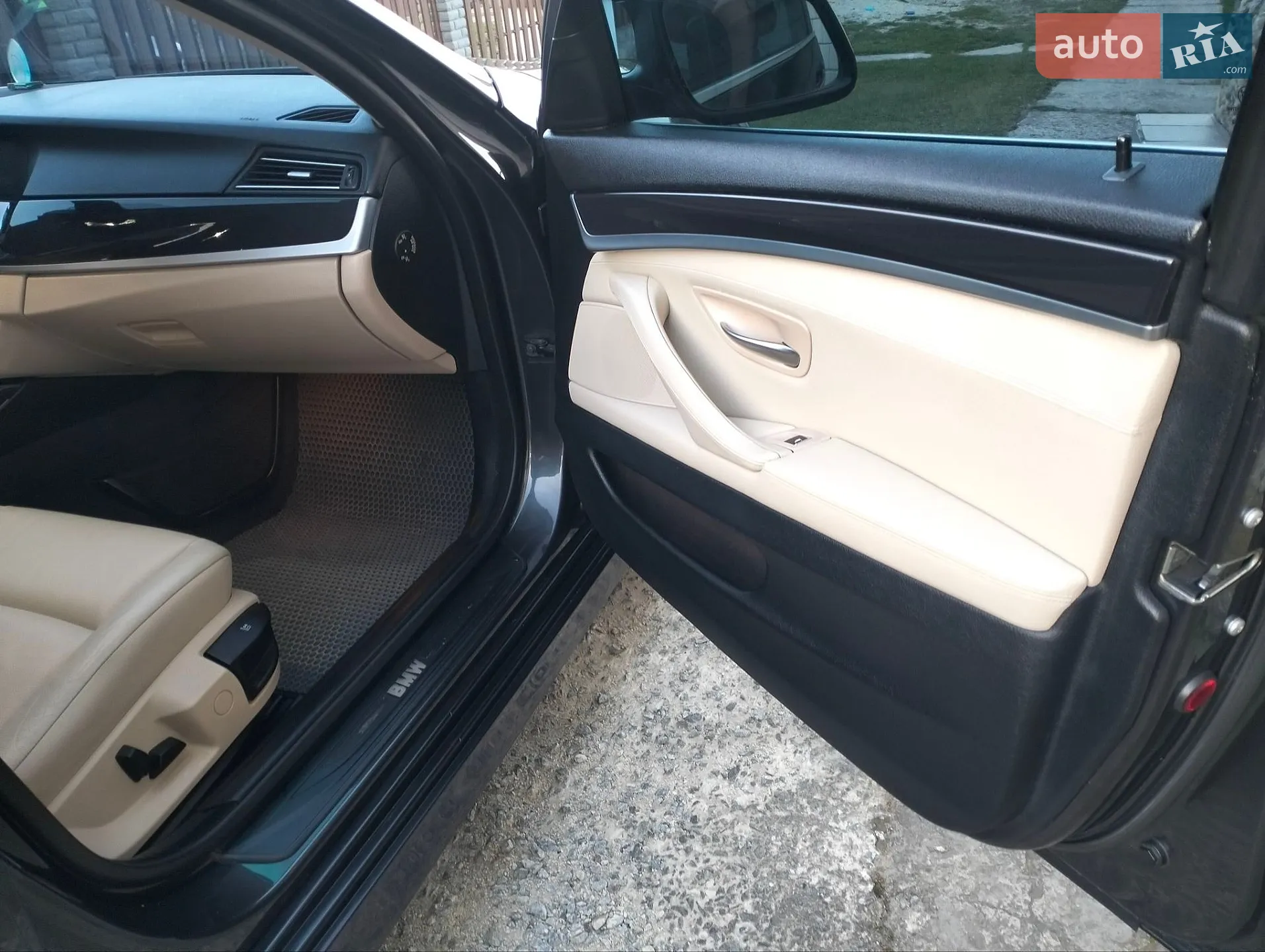 2012 BMW 5er - мініатюра 26