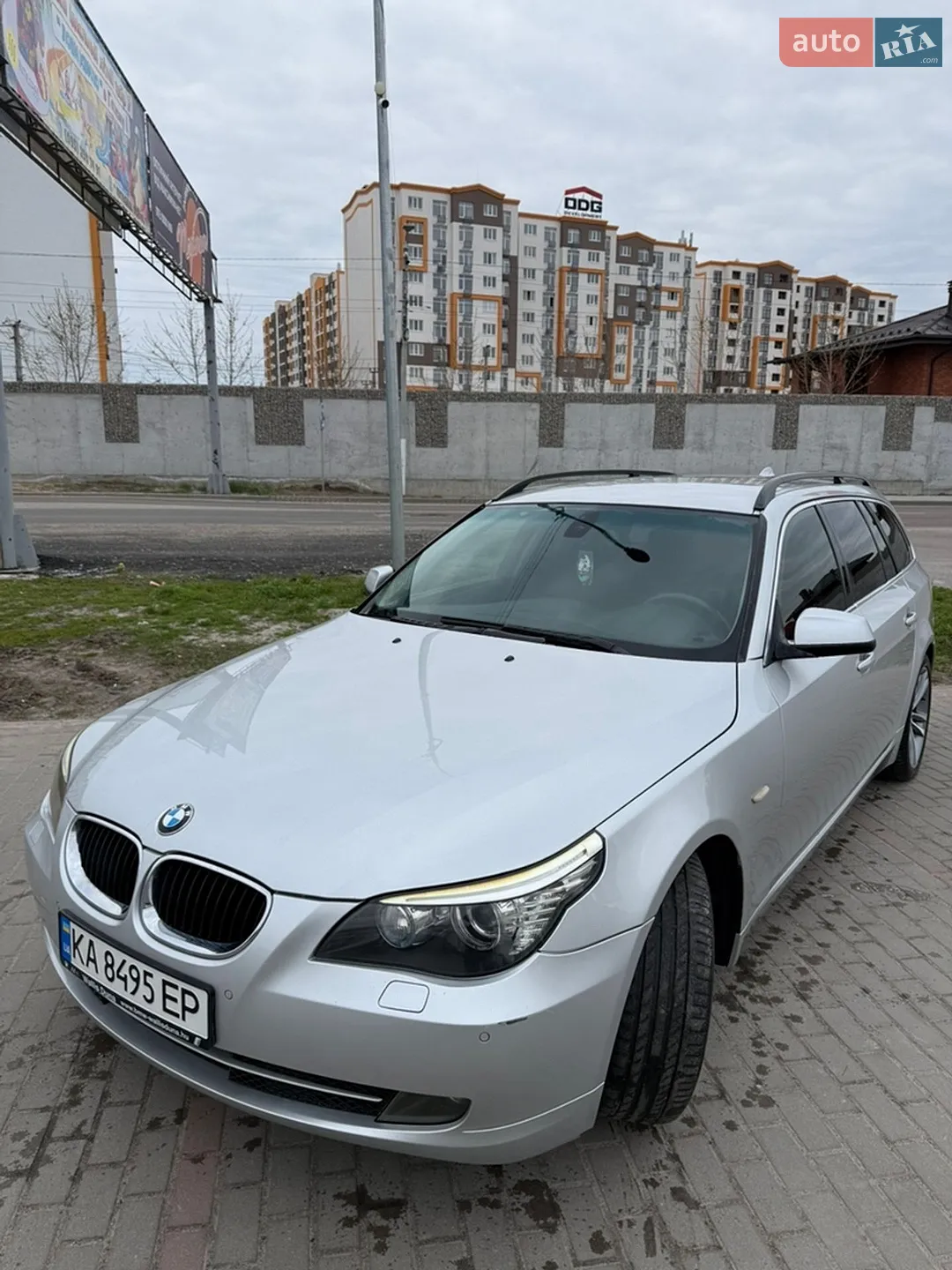 2010 BMW 5er - мініатюра 2