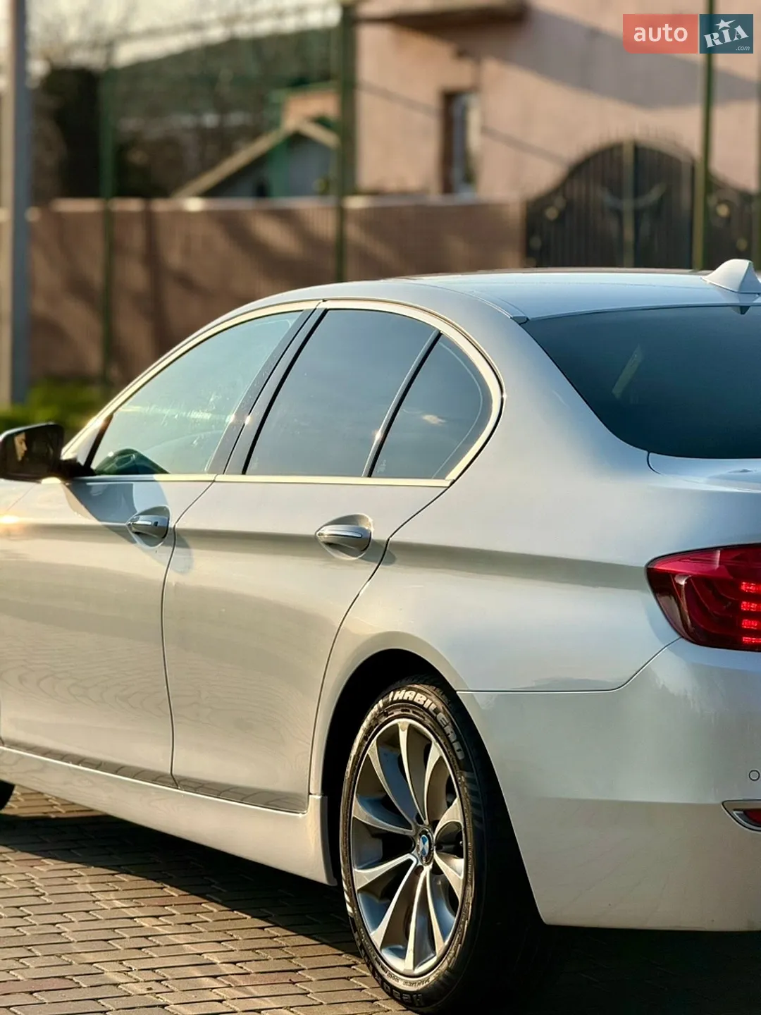 2013 BMW 5er - мініатюра 2