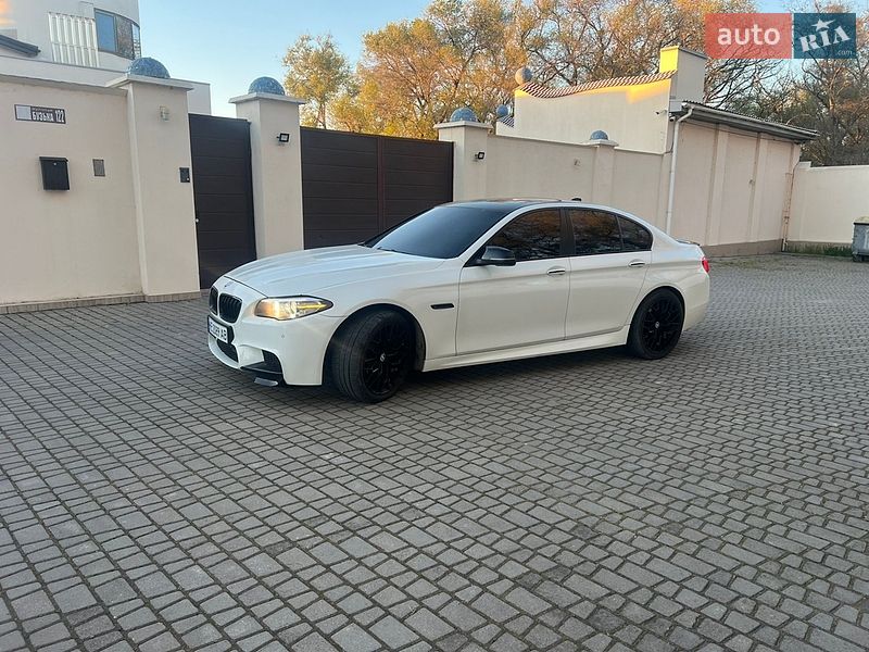 Седан BMW 5 Series 2015 в Миколаєві