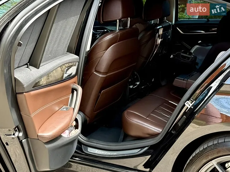 BMW 5 Series 2018 VIN WBAJC9101JB279394 фото оголошення 17 з 71