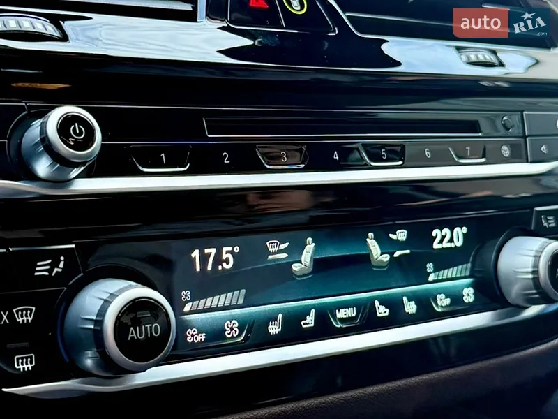 BMW 5 Series 2018 VIN WBAJC9101JB279394 фото оголошення 27 з 71