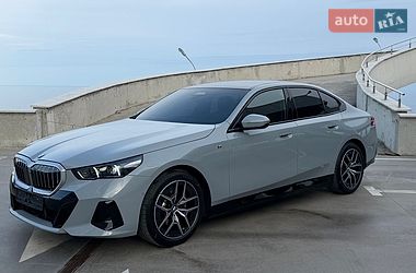 Седан BMW 5 Series 2023 в Одессе