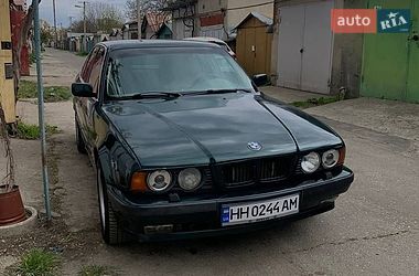 Седан BMW 5 Series 1995 в Черноморске