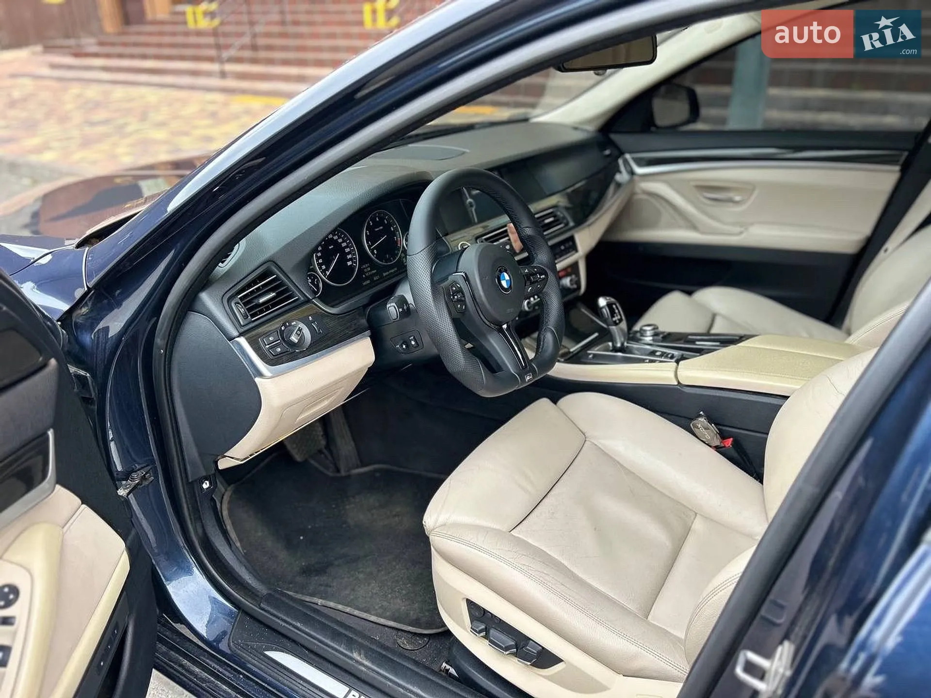 2011 BMW 5er - мініатюра 9