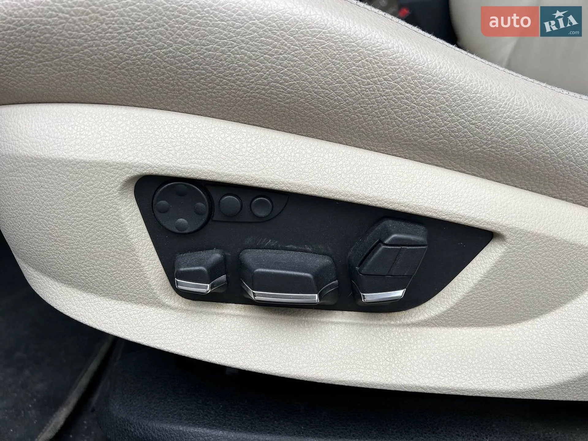 2011 BMW 5er - мініатюра 16