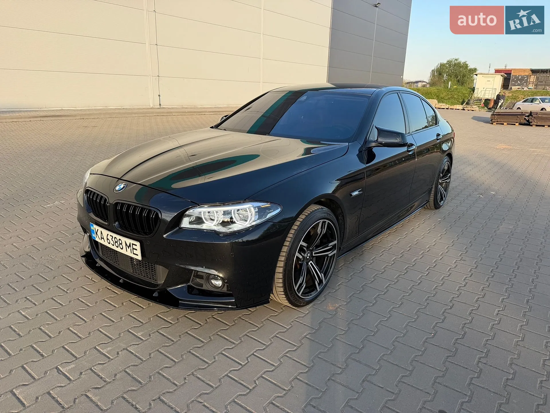 2012 BMW 5er - мініатюра 2