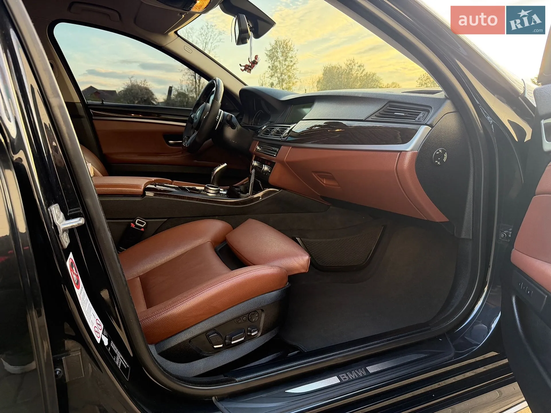 2012 BMW 5er - мініатюра 24