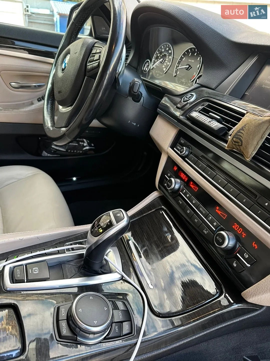 2016 BMW 5er - мініатюра 18