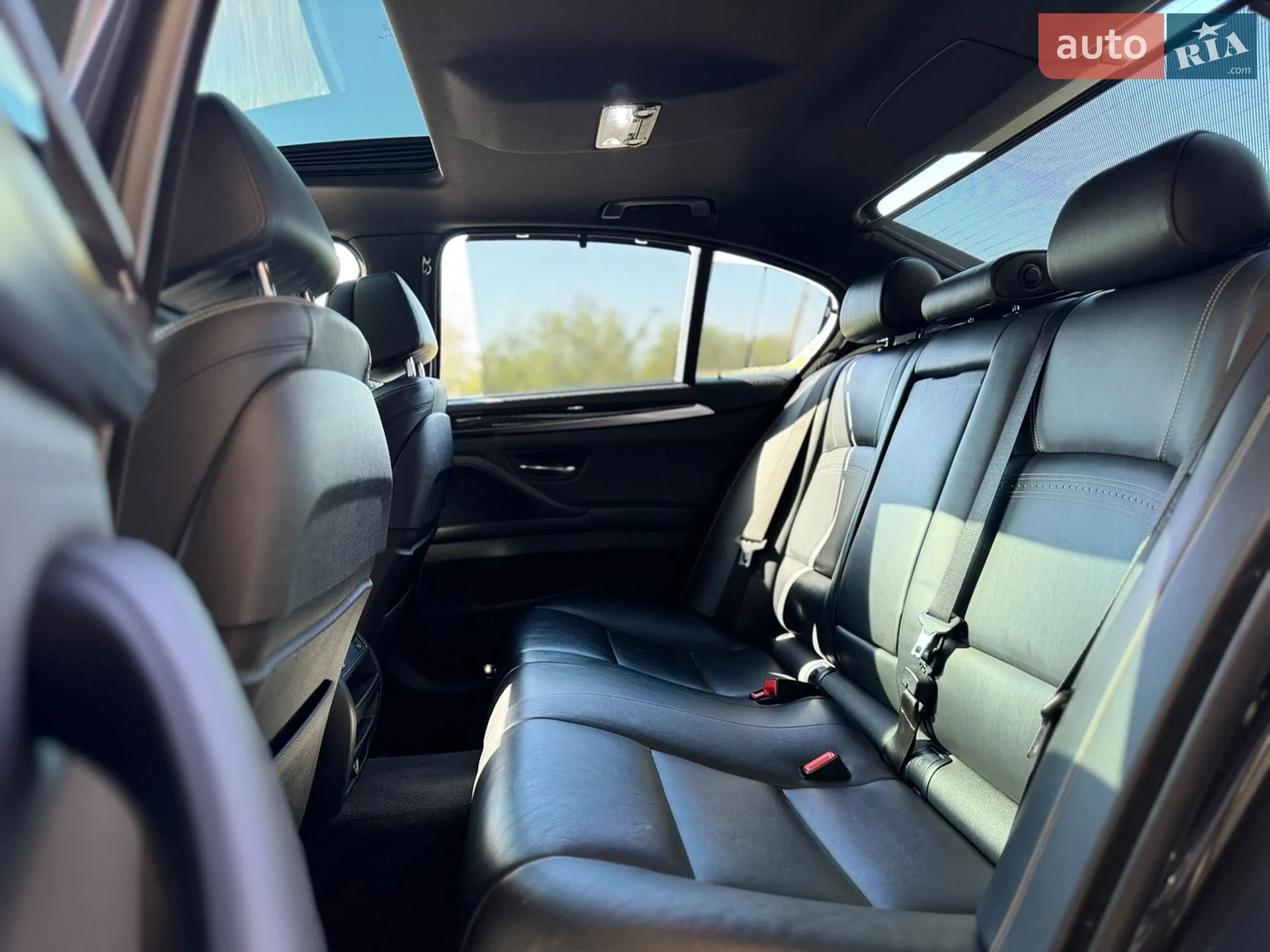 2016 BMW 5er - мініатюра 16