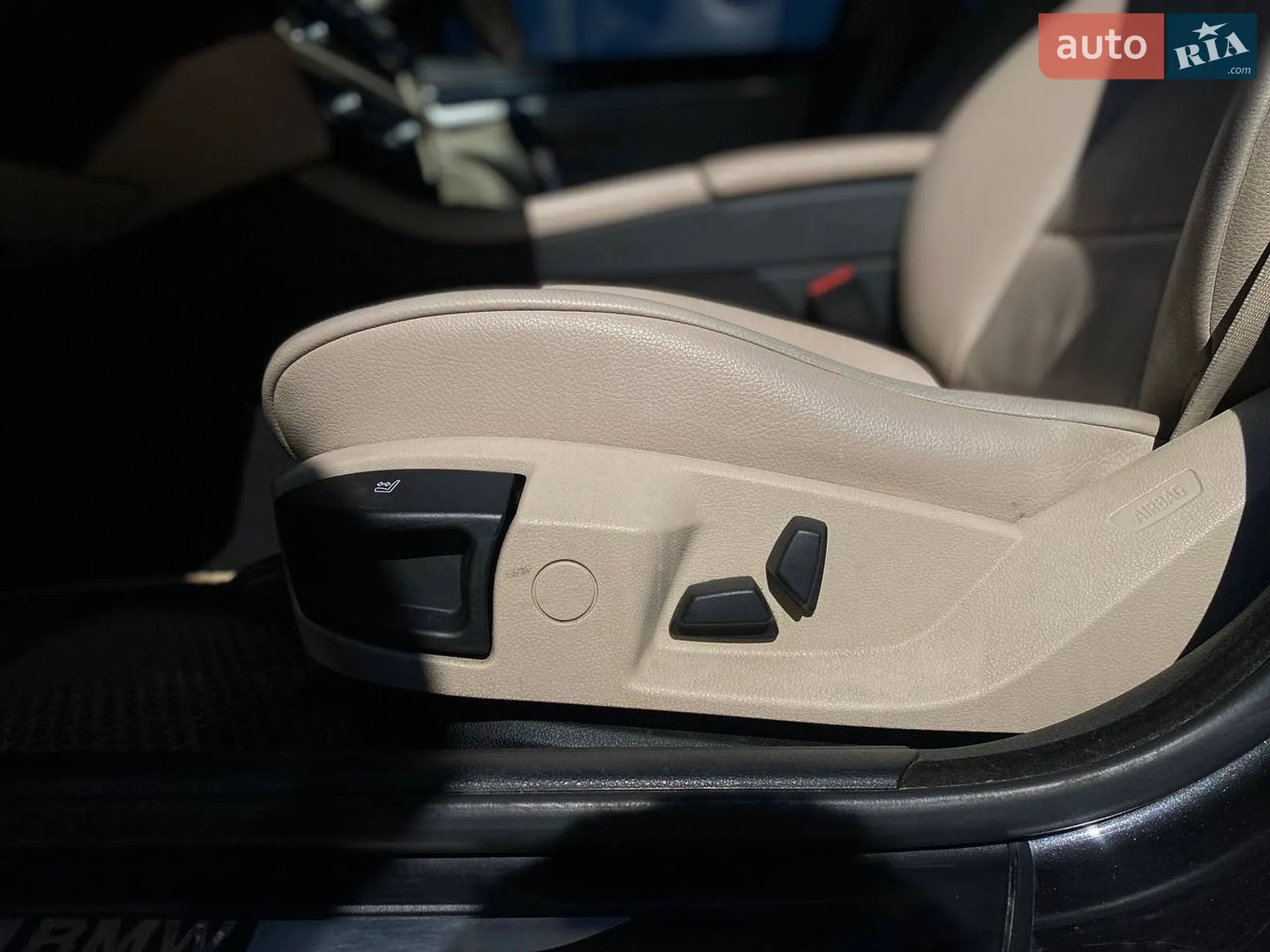 2010 BMW 5er - мініатюра 25