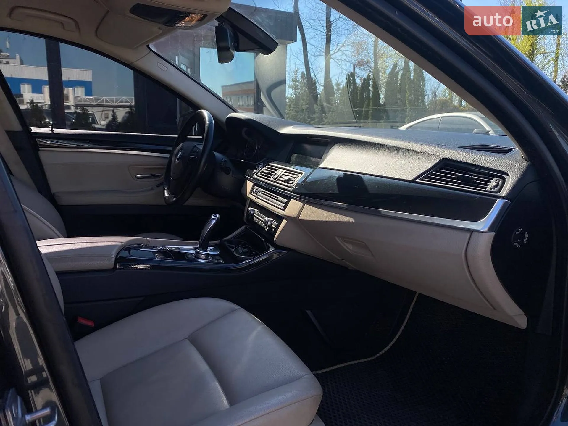 2010 BMW 5er - мініатюра 29
