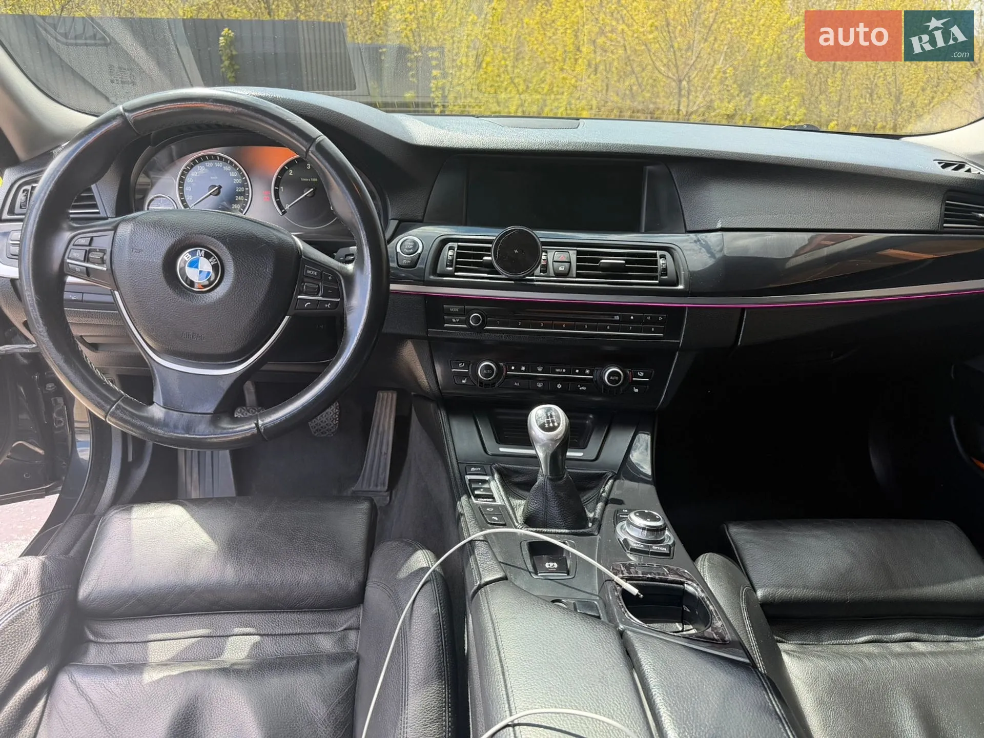 2012 BMW 5er - мініатюра 12