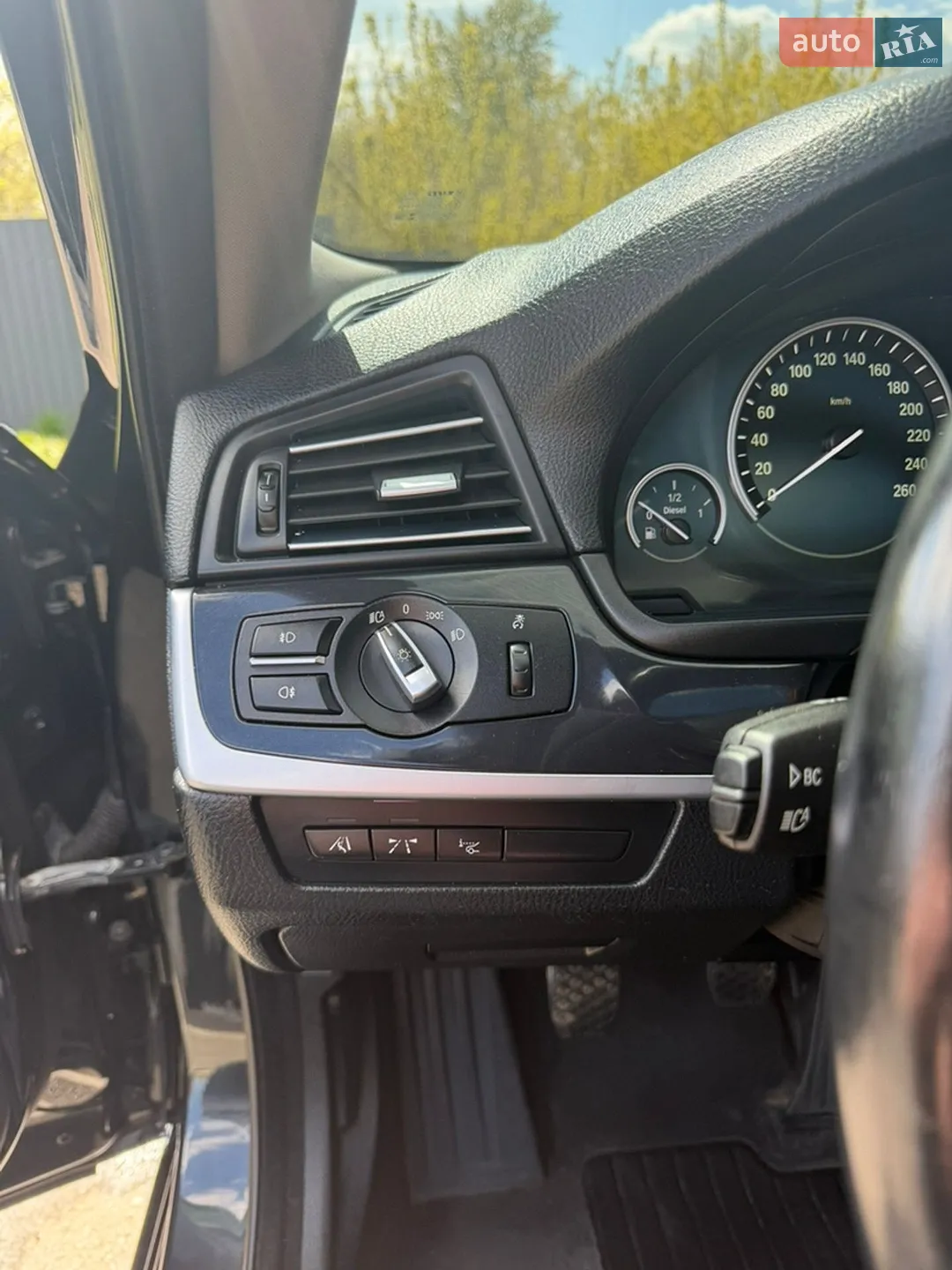 2012 BMW 5er - мініатюра 17