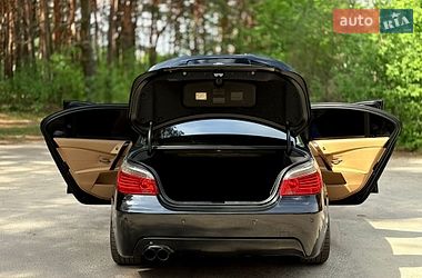 Седан BMW 5 Series 2005 в Вараше