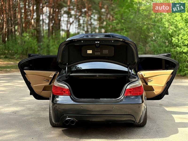 Седан BMW 5 Series 2005 в Вараше