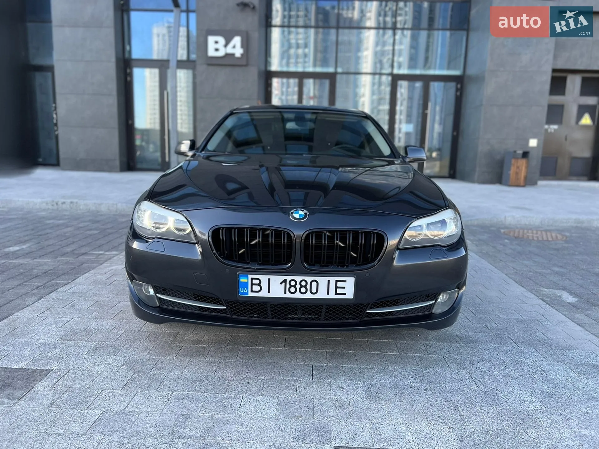 2011 BMW 5er - мініатюра 2