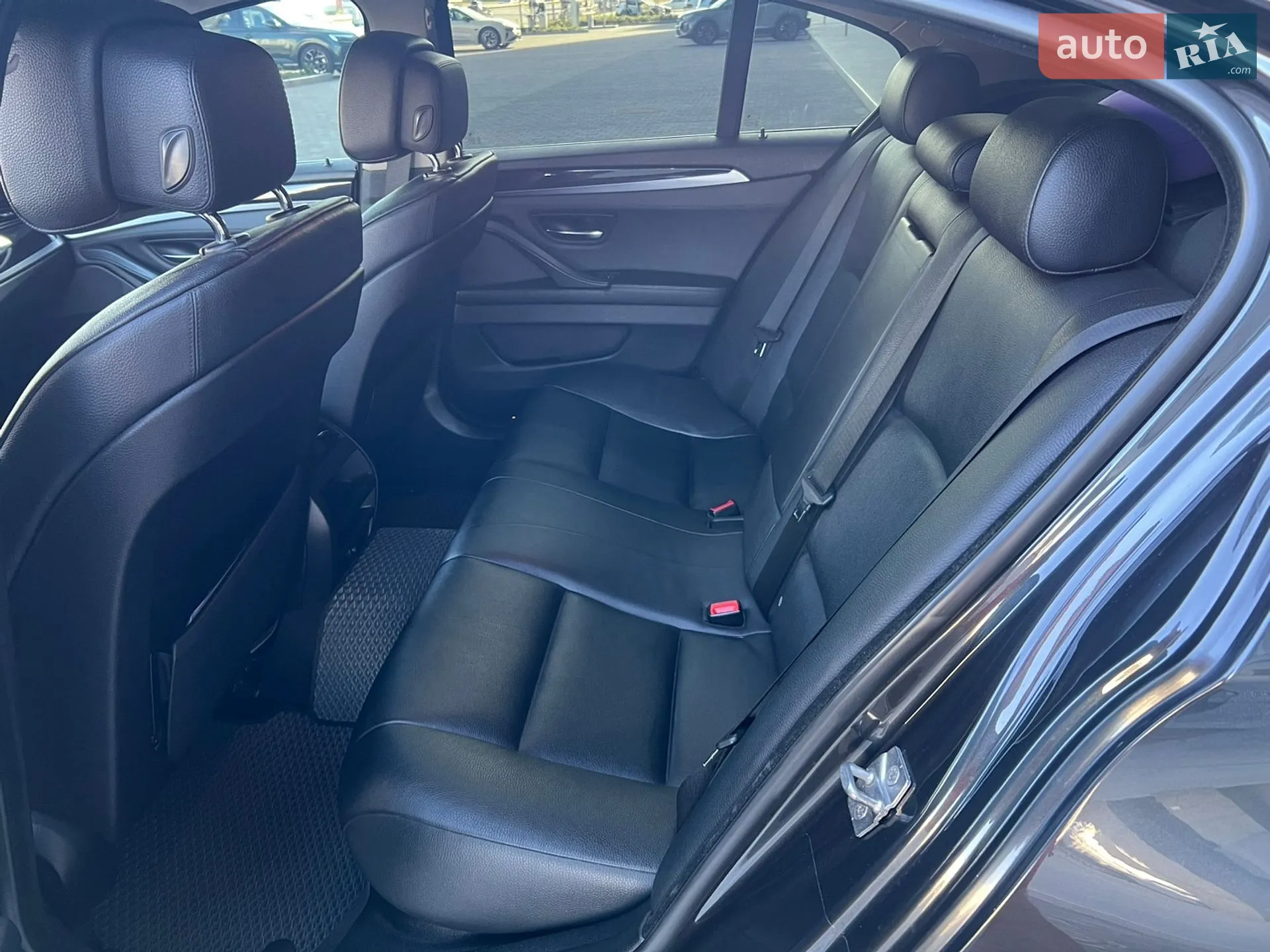 2011 BMW 5er - мініатюра 21