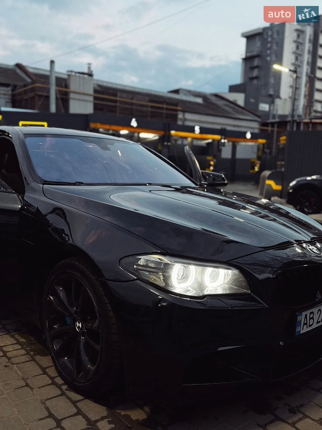 2013 BMW 5er - мініатюра 3