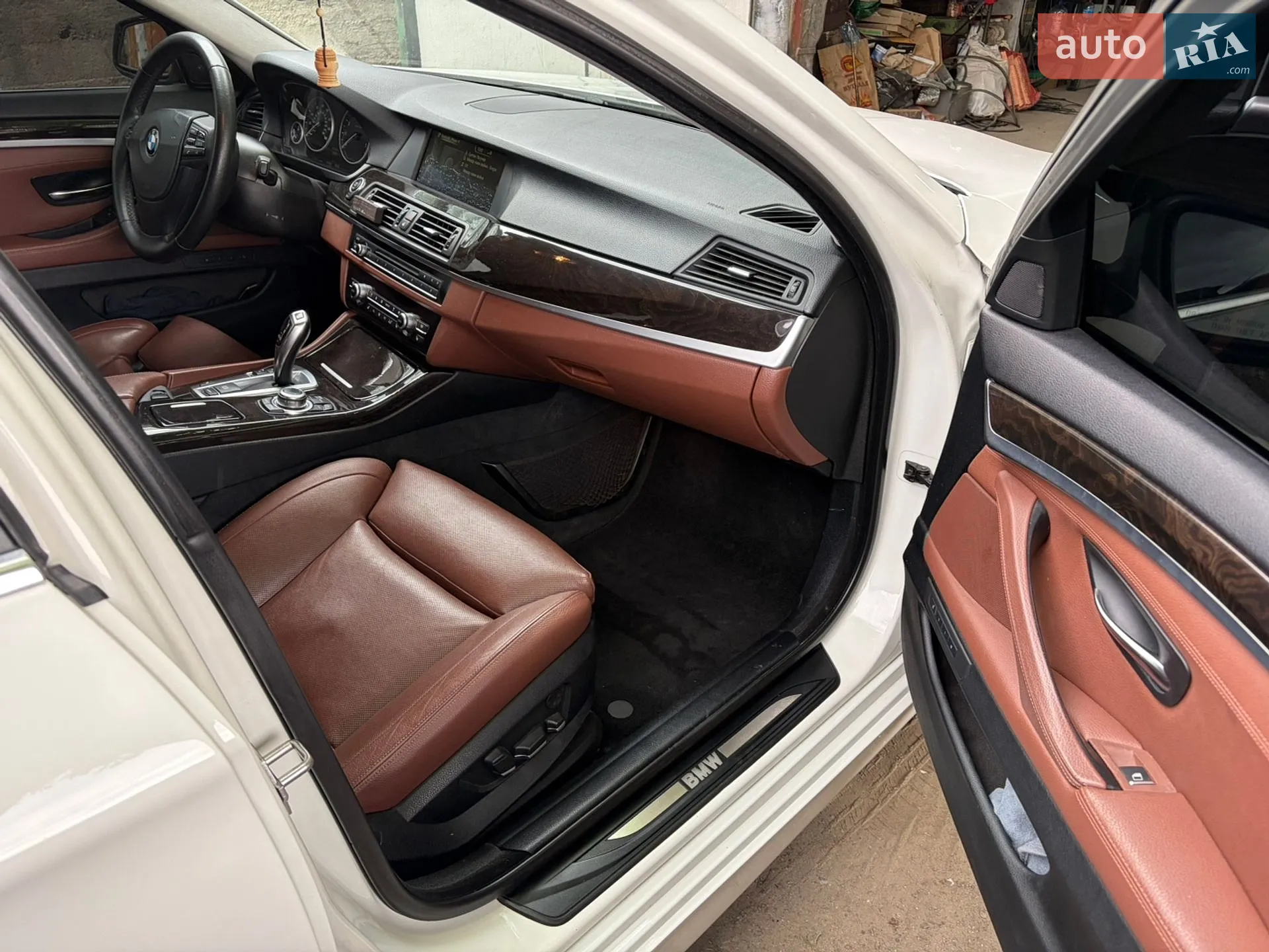 2012 BMW 5er - мініатюра 23