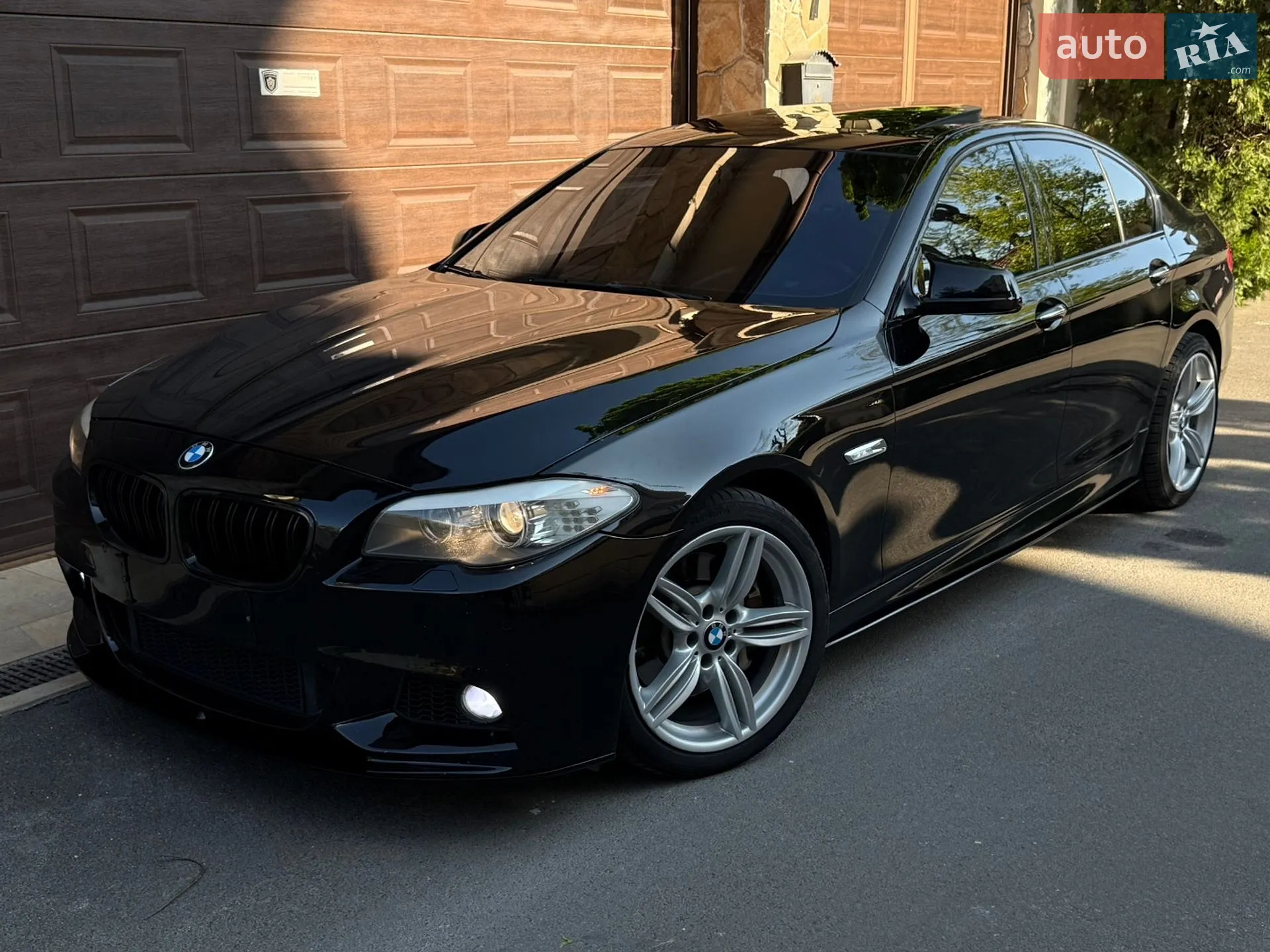 2012 BMW 5er - мініатюра 2