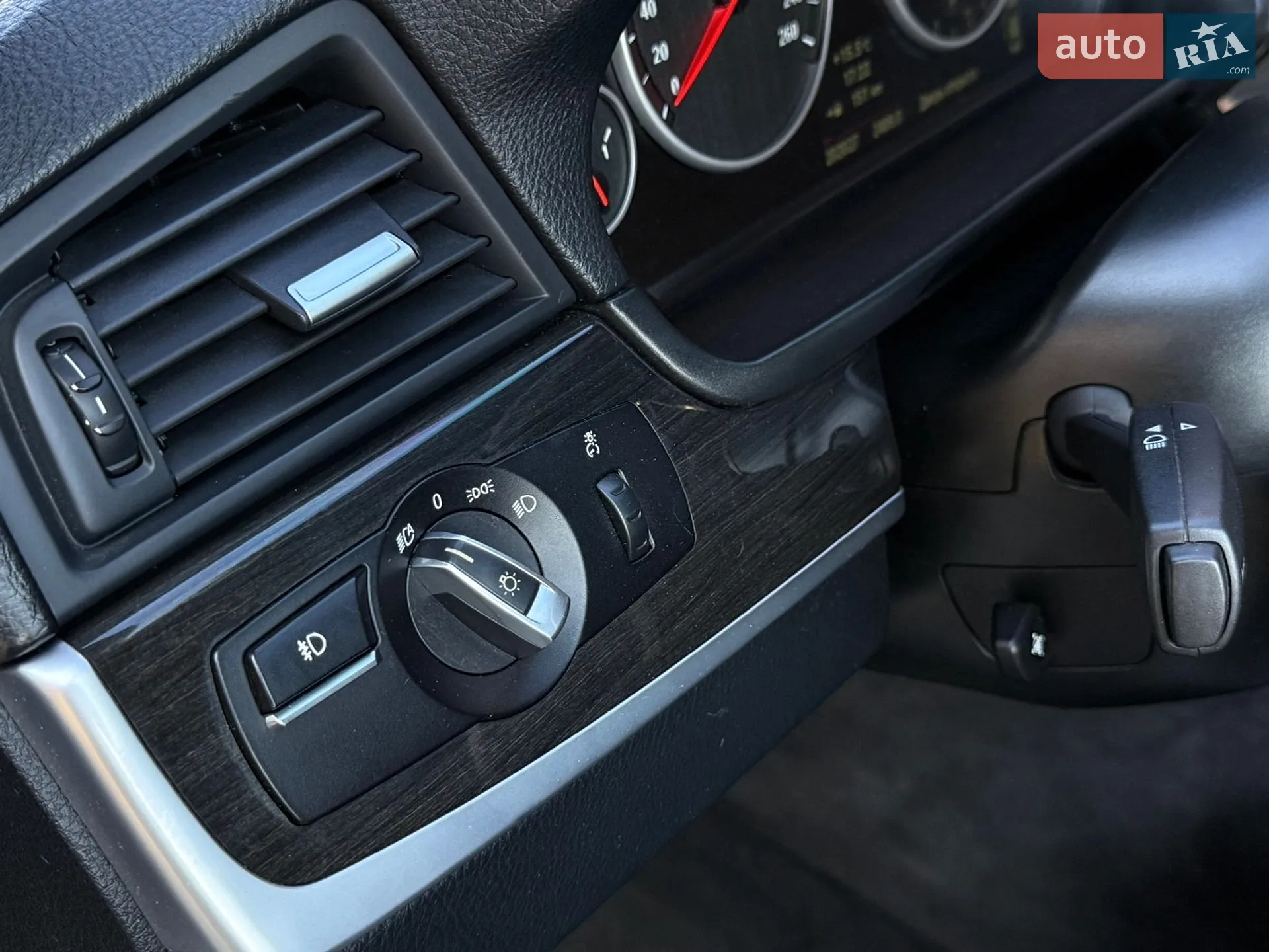 2012 BMW 5er - мініатюра 18