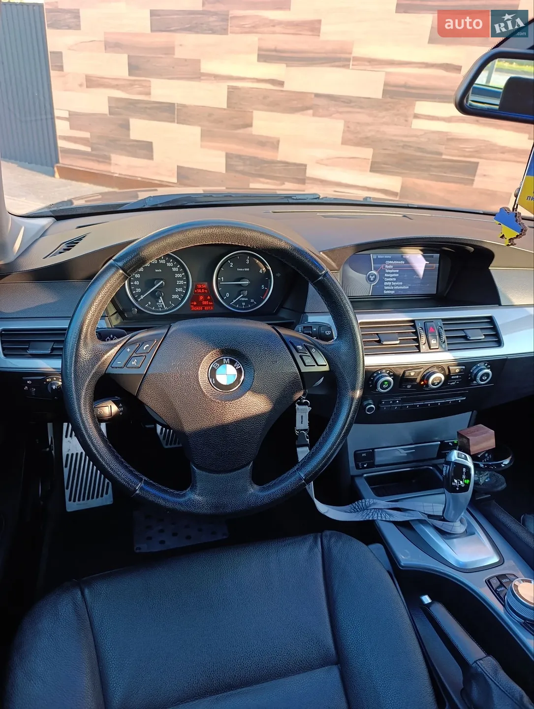 2010 BMW 5er - мініатюра 9
