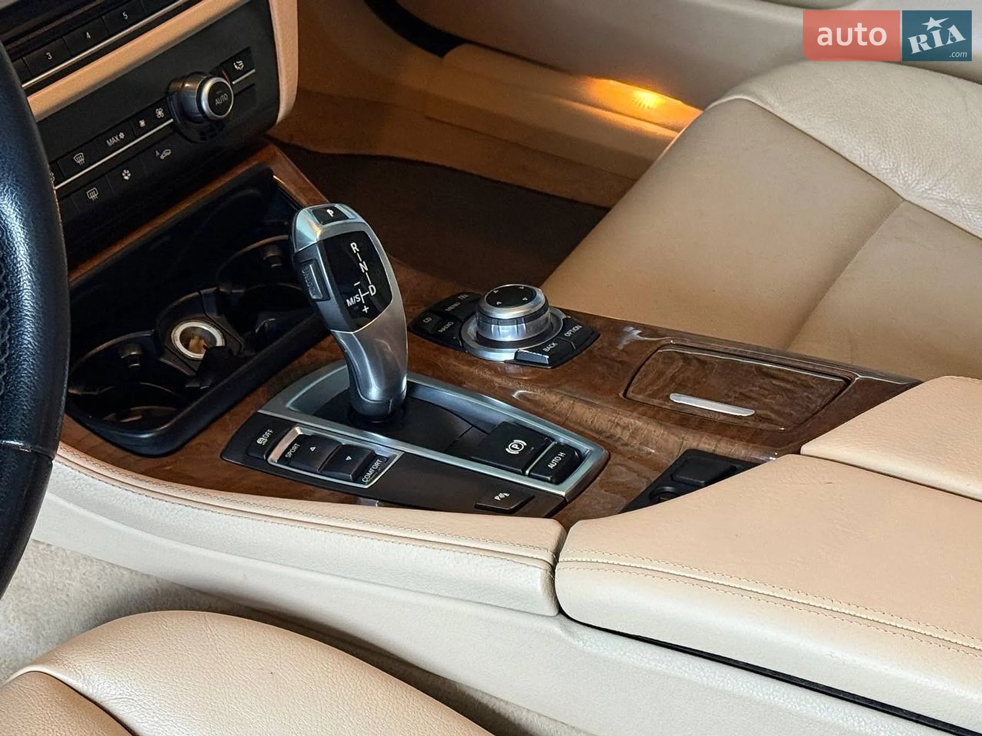 2011 BMW 5er - мініатюра 23