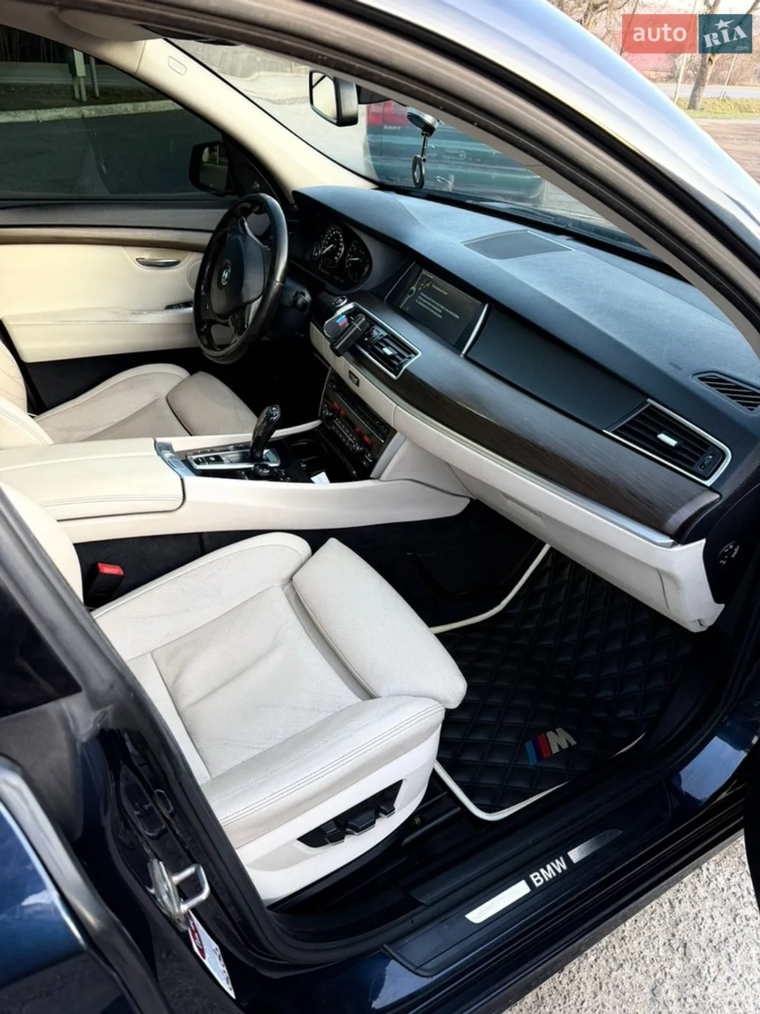 2011 BMW 5er - мініатюра 10