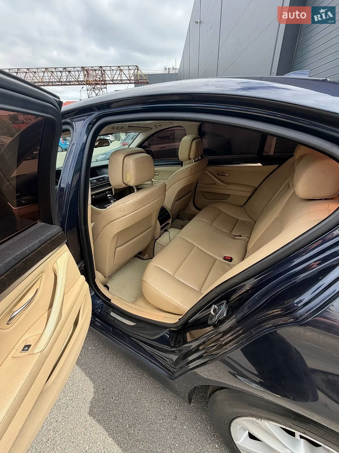 2011 BMW 5er - мініатюра 8