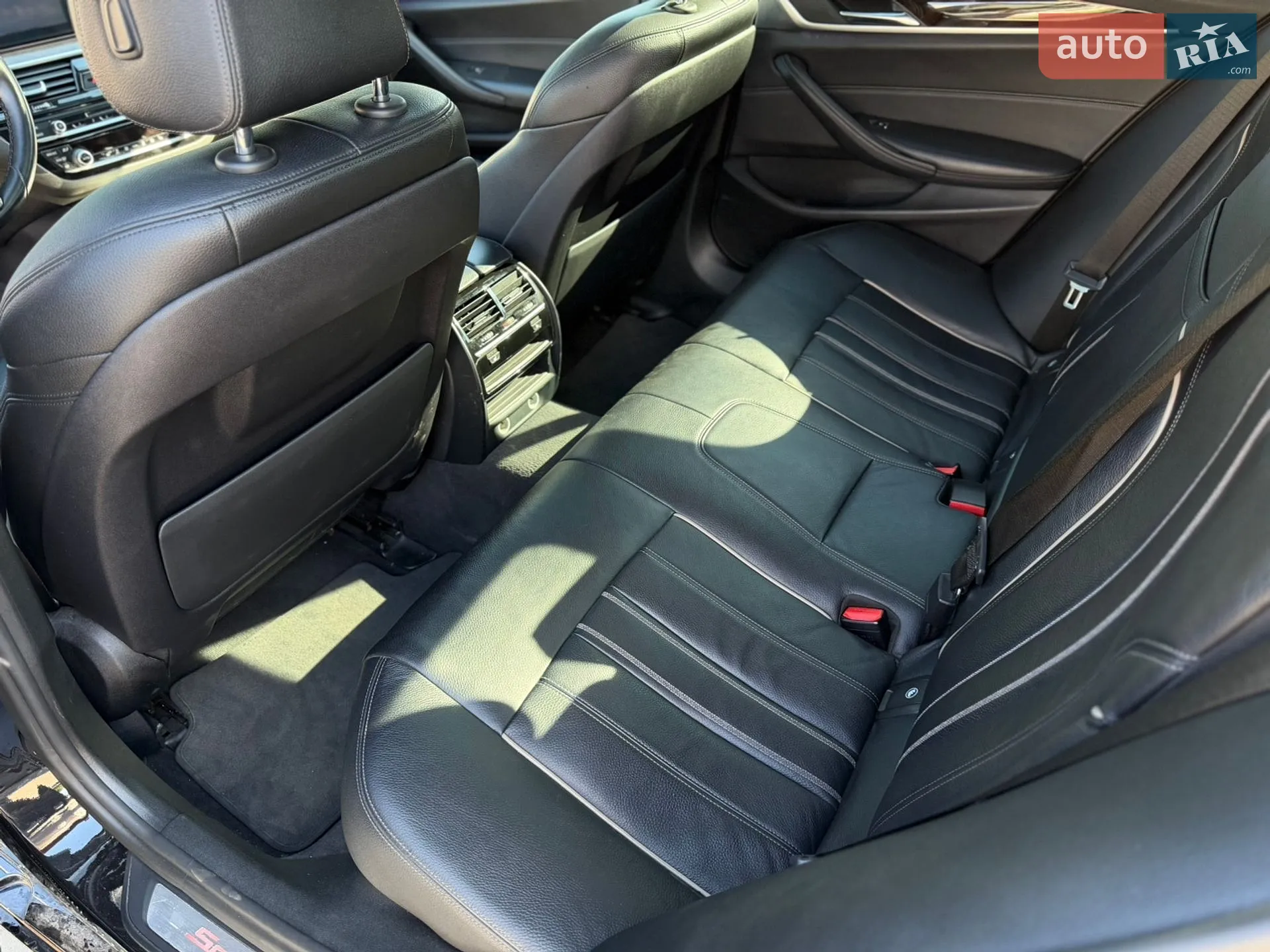 2017 BMW 5er - мініатюра 16