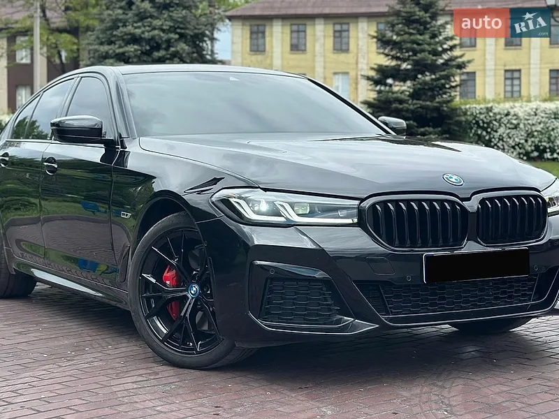 BMW 5 Series 2022 VIN WBA13AG08PCM36169 фото оголошення 4 з 102