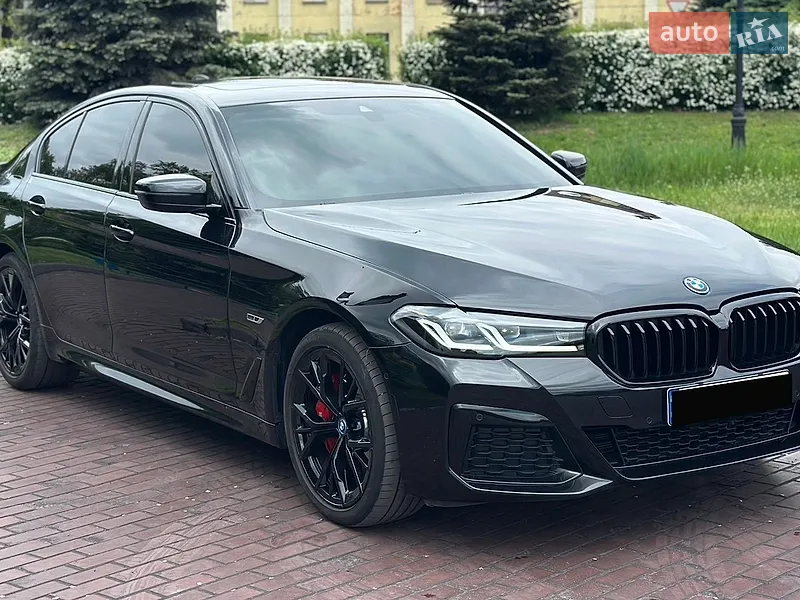 BMW 5 Series 2022 VIN WBA13AG08PCM36169 фото оголошення 6 з 102