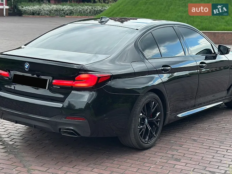 BMW 5 Series 2022 VIN WBA13AG08PCM36169 фото оголошення 9 з 102