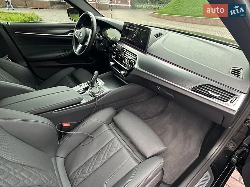 BMW 5 Series 2022 VIN WBA13AG08PCM36169 фото оголошення 22 з 102