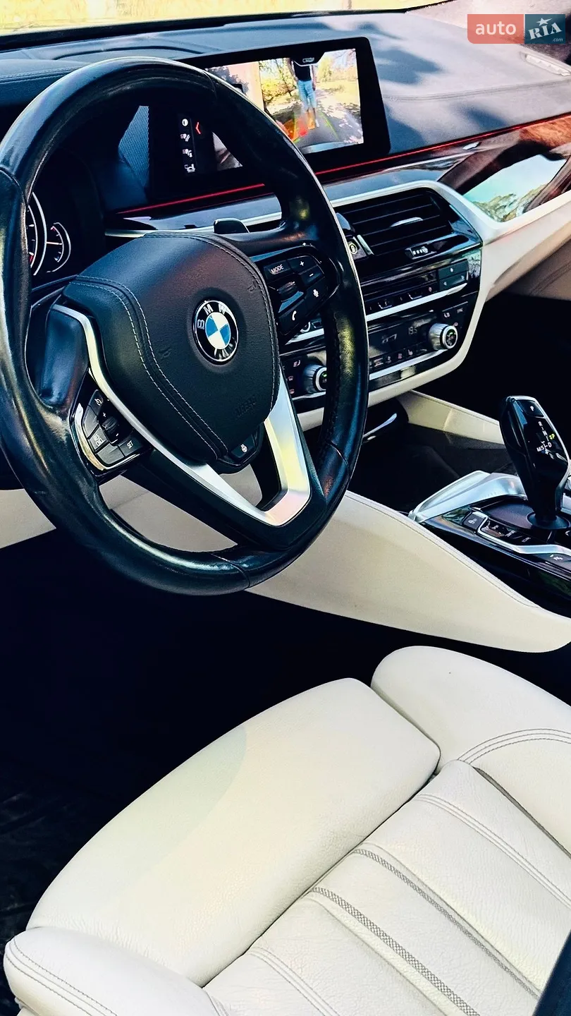BMW 5 Series 2018 VIN WBAJA7C56JWC74853 фото оголошення 7 з 72