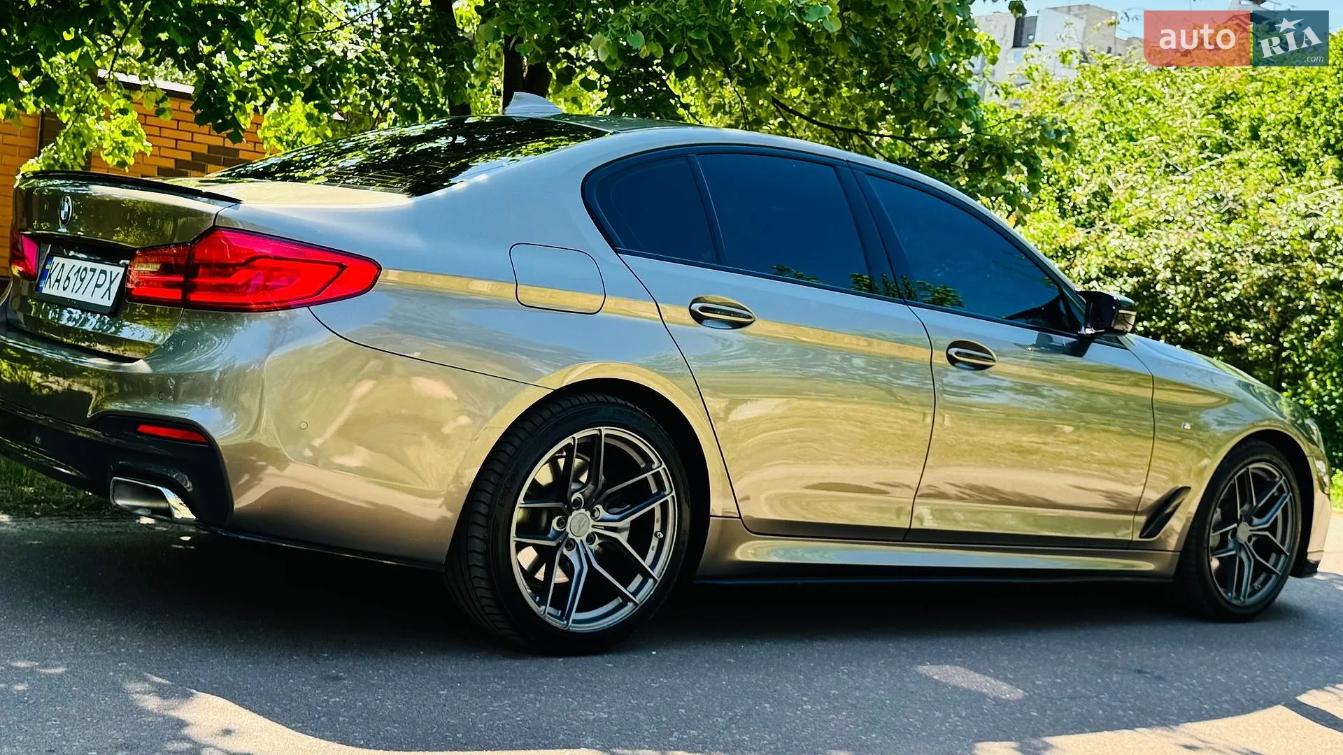 BMW 5 Series 2018 VIN WBAJA7C56JWC74853 фото оголошення 9 з 72