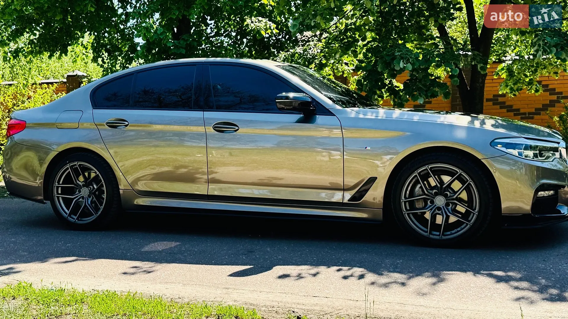 BMW 5 Series 2018 VIN WBAJA7C56JWC74853 фото оголошення 10 з 72