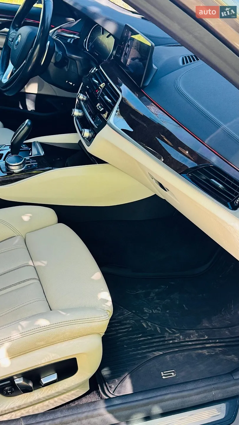 BMW 5 Series 2018 VIN WBAJA7C56JWC74853 фото оголошення 13 з 72