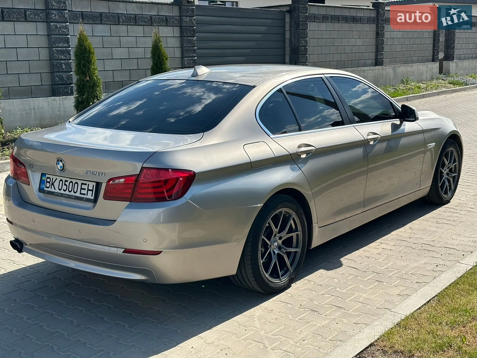 2010 BMW 5er - мініатюра 9